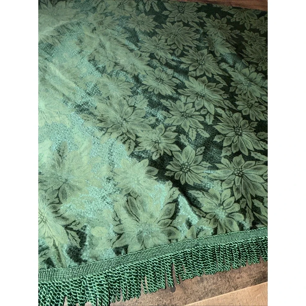 Sam Hedaya Christmas Tablecloth 60x104 Oblong Emerald Green Fringe Vintage 2007